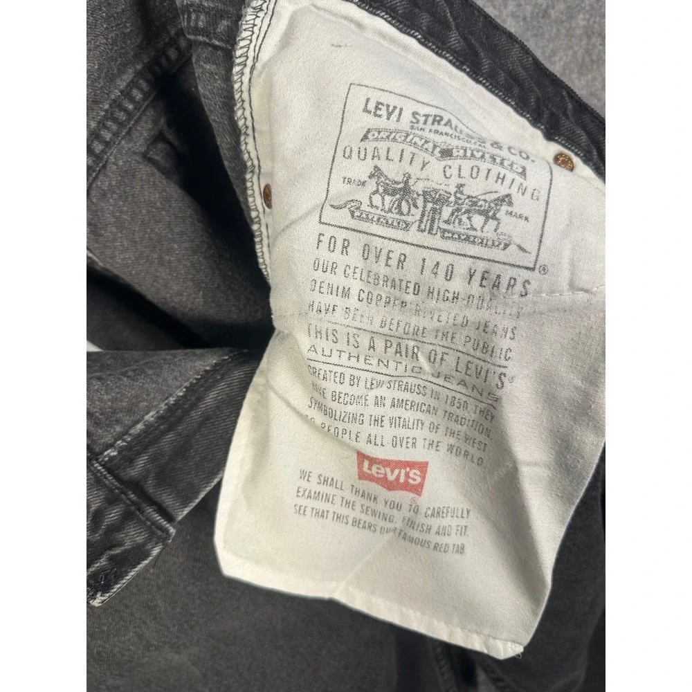 Vintage Levis 560 Men 36/32 Faded Black Loose Fit Straight Leg Jeans Made in USA